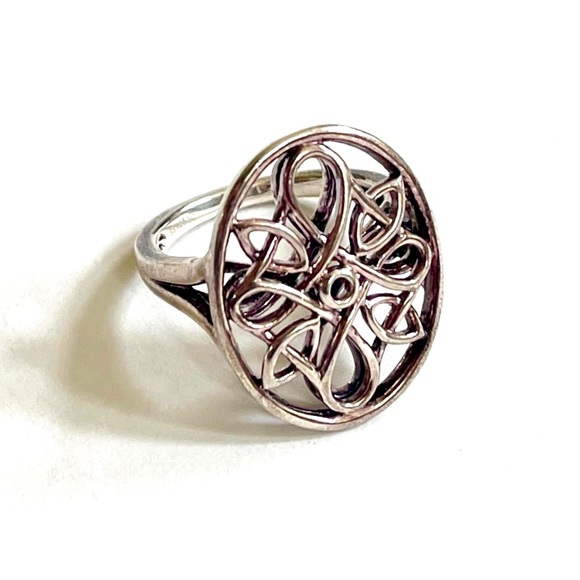 Sterling Silver Lotus Flower Medallion Ring 7.75 - Picture 1 of 3